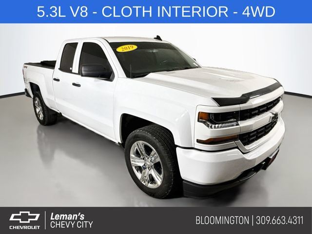 Used 2019 Chevrolet Silverado 1500 Custom w/ Custom Convenience Package AWD/4WD image 1