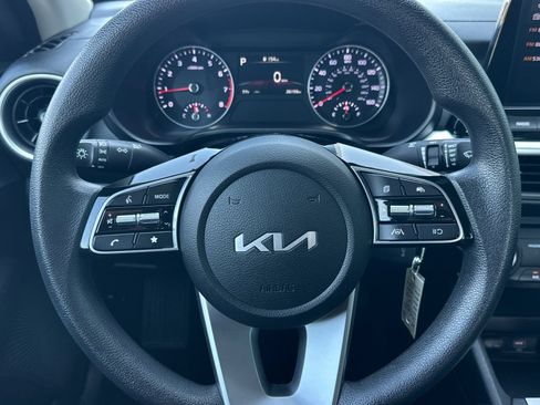 Used 2024 Kia Forte LXS w/ LXS Technology Package FWD image 20