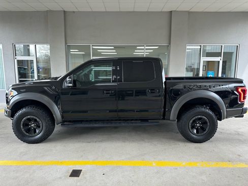 Used 2018 Ford F150 Raptor w/ Equipment Group 802A Luxury image 4