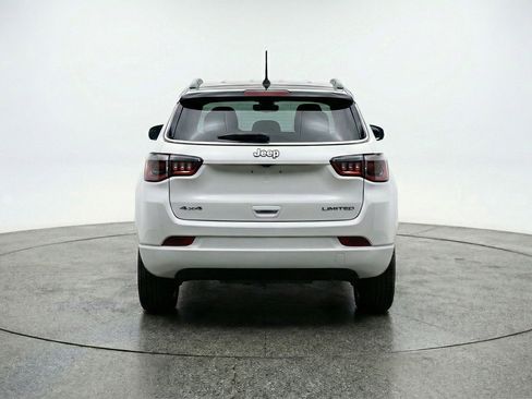 Used 2025 Jeep Compass Limited AWD/4WD image 7