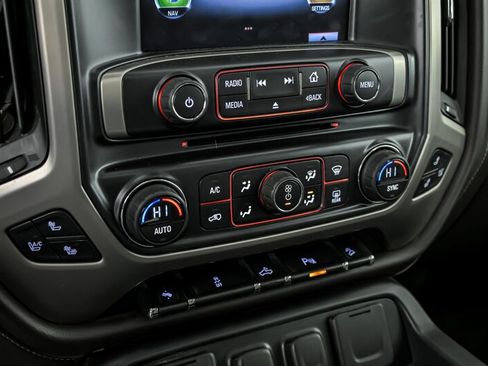 Used 2015 GMC Sierra 1500 Denali image 31