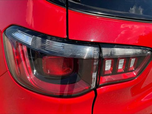 Used 2023 Jeep Compass Limited image 85