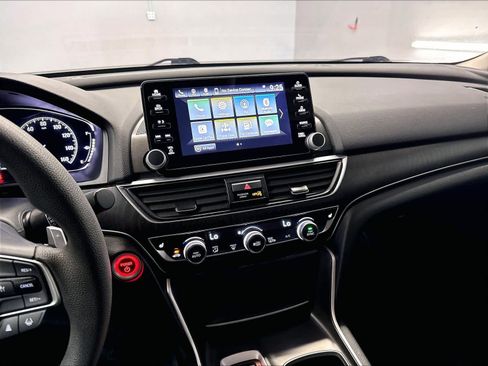 Used 2021 Honda Accord EX image 9