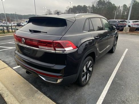 Used 2024 Volkswagen Atlas Cross Sport SE image 4