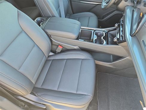 New 2026 Chevrolet Traverse LT image 10