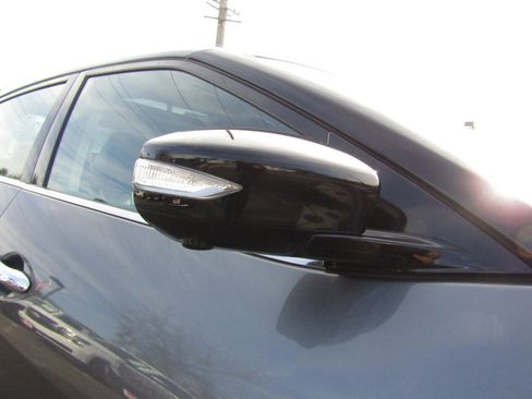 Used 2017 Nissan Maxima Platinum image 10