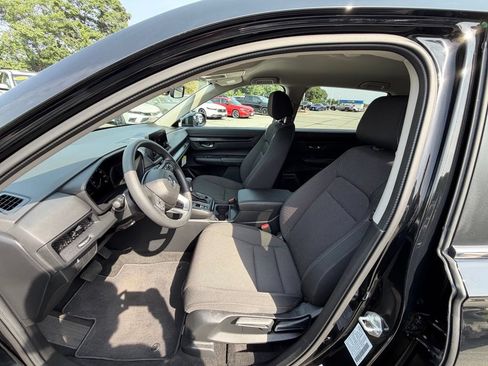 Used 2025 Honda CR-V LX image 9