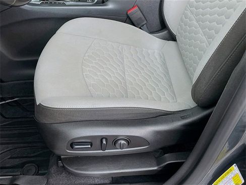 Used 2020 Chevrolet Equinox LT image 21