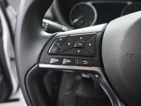 Used 2024 Nissan Sentra SV image 11