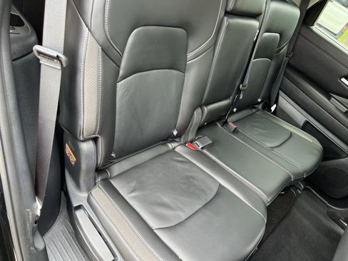 Used 2024 Nissan Pathfinder SL FWD image 27