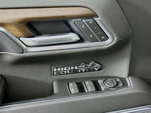 New 2026 Chevrolet Silverado 1500 High Country AWD/4WD image 19