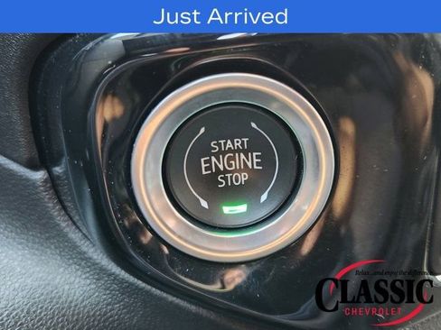 Used 2024 Chevrolet Silverado 2500 ZR2 w/ Technology Package image 15