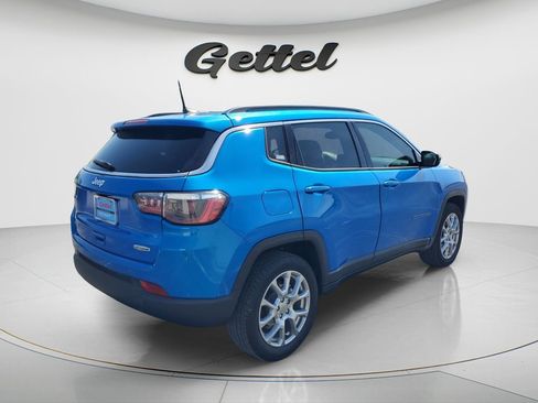 Used 2022 Jeep Compass Latitude AWD/4WD image 4