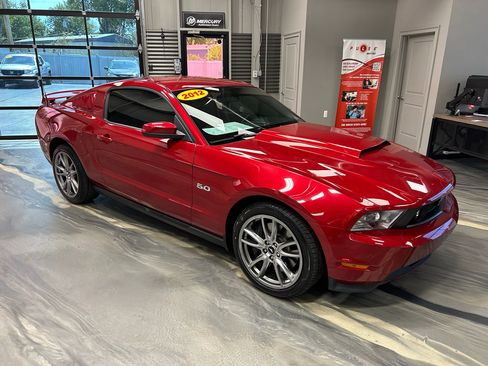 Used 2012 Ford Mustang GT Premium w/ Brembo Brake Pkg RWD image 24