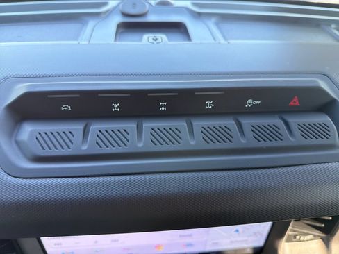 Used 2025 Ford Bronco Badlands AWD/4WD image 26