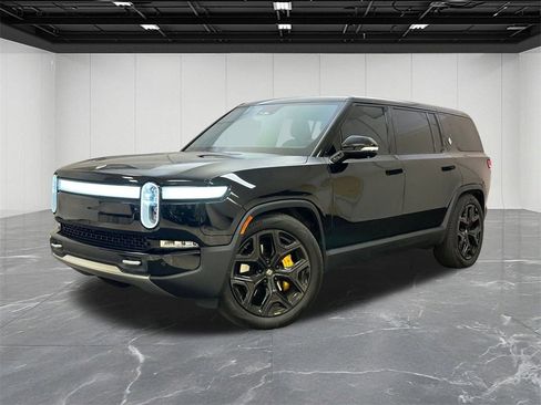 Used 2023 Rivian R1S Launch Edition image 1