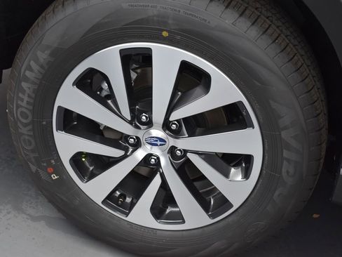 New 2025 Subaru Outback Premium image 25