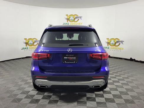 Used 2021 Mercedes-Benz GLB 250 4MATIC w/ Premium Package image 6