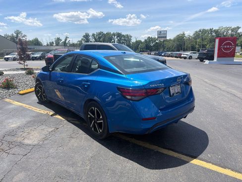 Used 2025 Nissan Sentra SV w/ All-Weather Package FWD image 2