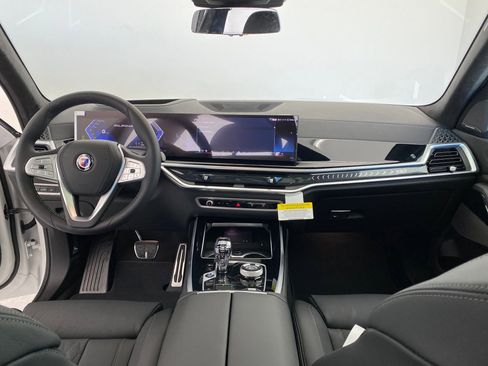 New 2026 BMW ALPINA XB7 AWD/4WD image 16