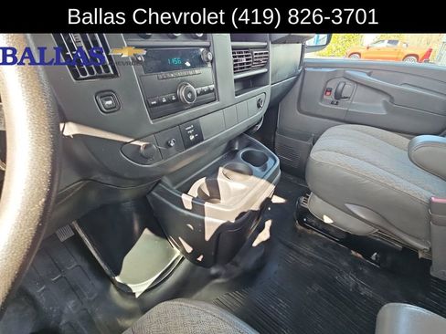 Used 2014 Chevrolet Express 2500 image 15