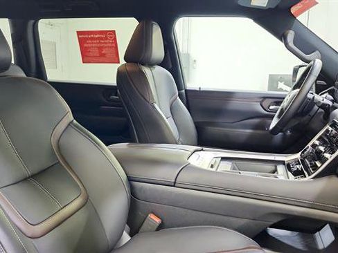 Certified 2025 Nissan Armada SL RWD image 26