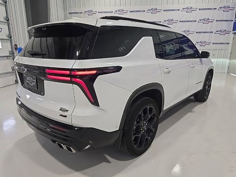 Used 2024 Chevrolet Traverse RS w/ LPO, Floor Liner Package image 8