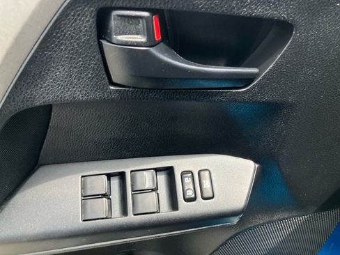 Used 2016 Toyota RAV4 LE AWD/4WD image 36