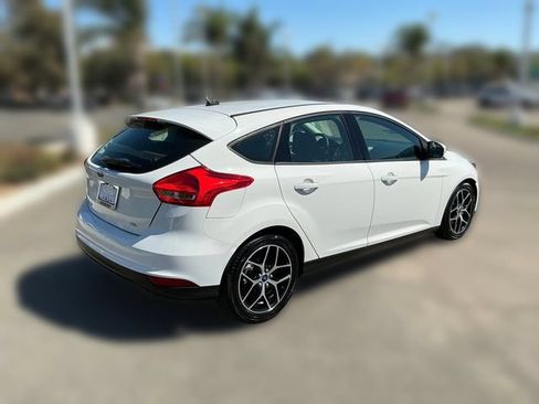 Used 2018 Ford Focus SEL FWD image 5