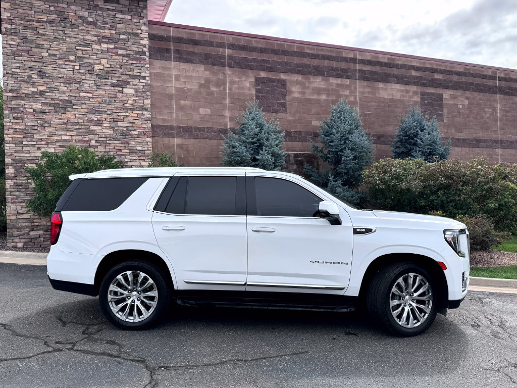 Used 2022 GMC Yukon SLT w/ SLT Premium Package AWD/4WD image 6