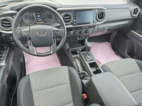 Used 2023 Toyota Tacoma TRD Off-Road image 12