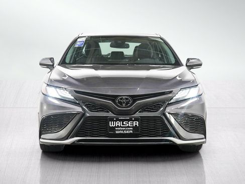Used 2022 Toyota Camry XSE FWD image 8