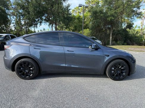 Used 2023 Tesla Model Y Long Range AWD/4WD image 8