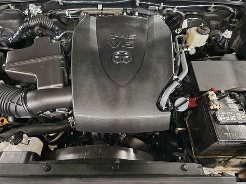 Used 2021 Toyota Tacoma TRD Sport w/ Technology Package image 52