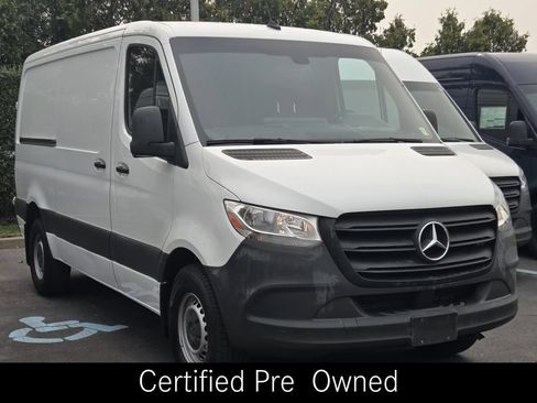 Used 2021 Mercedes-Benz Sprinter 2500 image 1