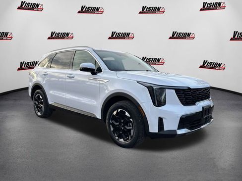 Certified 2025 Kia Sorento S image 3
