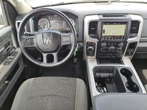 Used 2020 RAM 1500 Classic SLT w/ Luxury Group RWD image 11