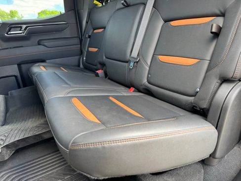 Certified 2023 GMC Sierra 1500 AT4 w/ AT4 Premium Package AWD/4WD image 7