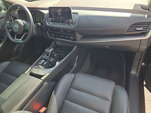 Certified 2023 Nissan Rogue SV w/ SV Premium B Package FWD image 12