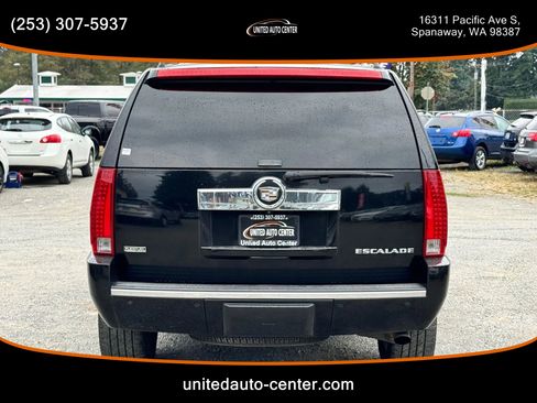 Used 2010 Cadillac Escalade Premium image 5