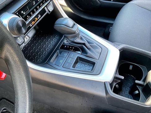 Used 2024 Toyota RAV4 LE image 15