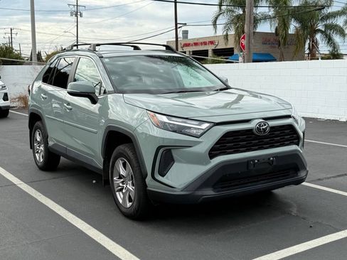 Used 2022 Toyota RAV4 XLE w/ Convenience Package AWD/4WD image 1