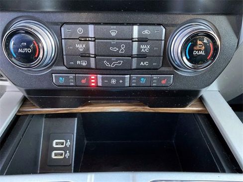 Used 2019 Ford F150 Lariat w/ Equipment Group 502A Luxury image 16