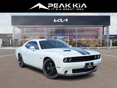 Used 2018 Dodge Challenger R/T w/ Blacktop Package image 1