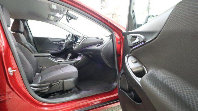 Used 2016 Chevrolet Malibu LT FWD image 10