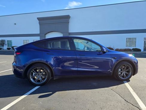 Used 2025 Tesla Model Y Long Range image 7