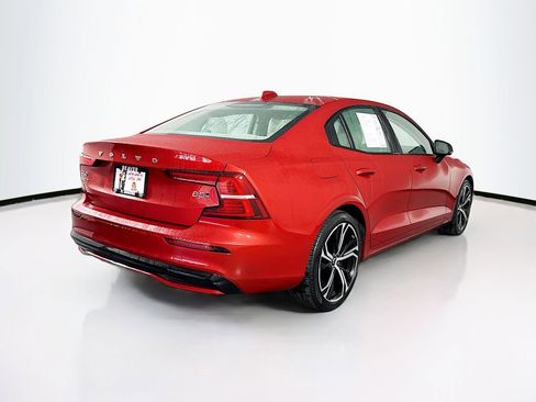 Used 2024 Volvo S60 B5 Core image 10