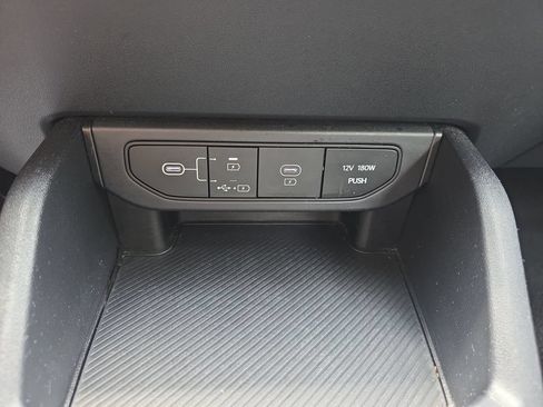 Used 2025 Kia K4 FWD image 24