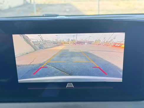 Used 2025 Buick Envista Preferred image 17