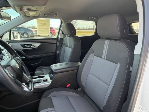 Used 2025 Chevrolet Blazer LT image 11
